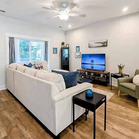 4563 Summey Street Villa